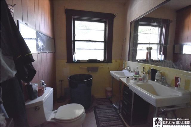 20 Meadow Lane, Jamestown, NY 14701