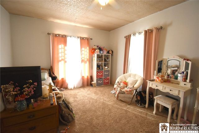 20 Meadow Lane, Jamestown, NY 14701