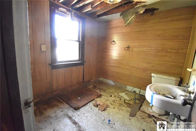 20 Meadow Lane, Jamestown, NY 14701