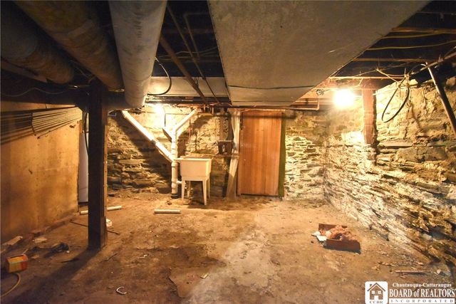 20 Meadow Lane, Jamestown, NY 14701