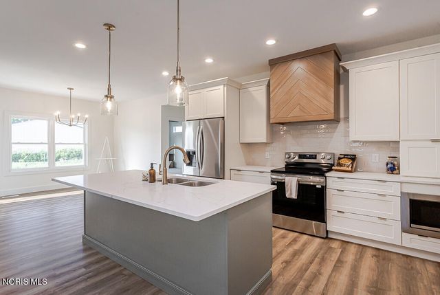 9024 Driftwood Court, Sylvania, OH 43560
