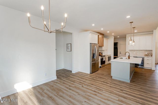 9024 Driftwood Court, Sylvania, OH 43560