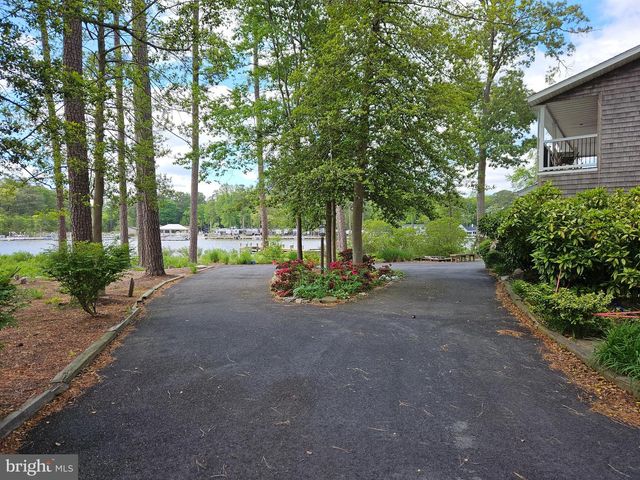 15 PINEWATER DR, Harbeson, DE 19951