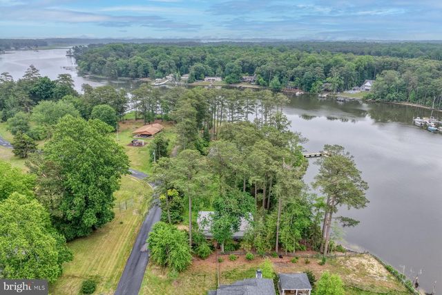15 PINEWATER DR, Harbeson, DE 19951