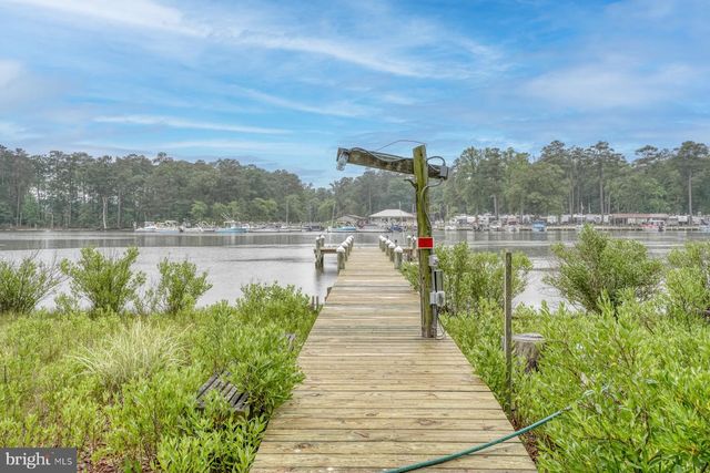 15 PINEWATER DR, Harbeson, DE 19951
