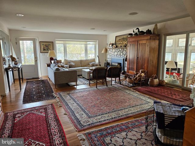 15 PINEWATER DR, Harbeson, DE 19951