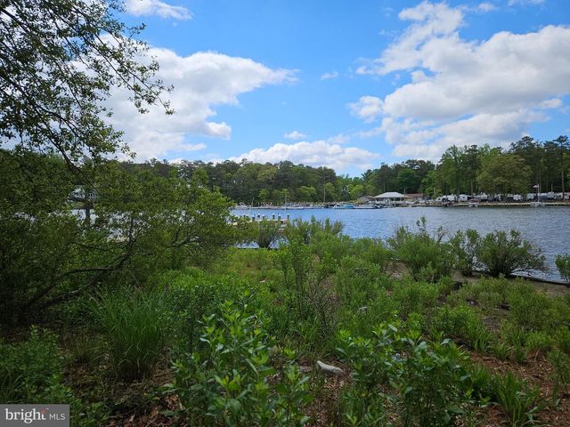 15 PINEWATER DR, Harbeson, DE 19951