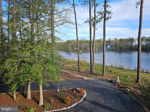 15 PINEWATER DR, Harbeson, DE 19951