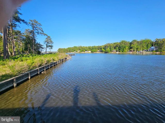 15 PINEWATER DR, Harbeson, DE 19951