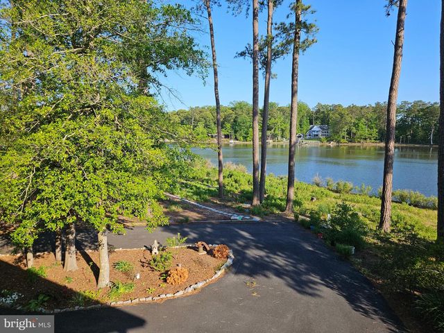15 PINEWATER DR, Harbeson, DE 19951