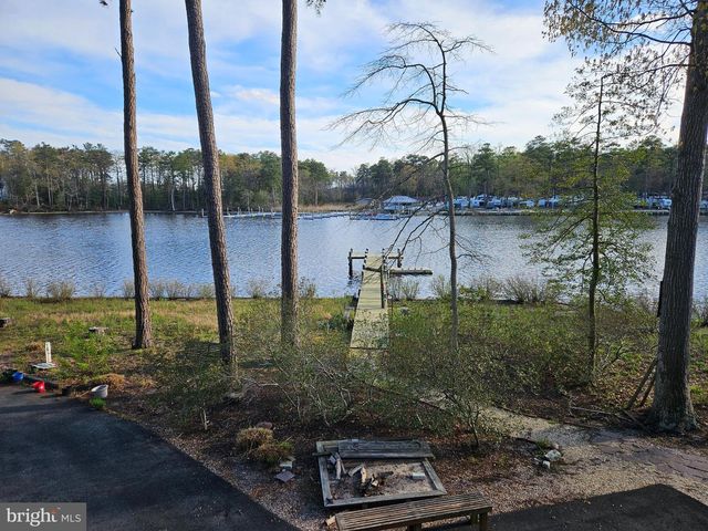 15 PINEWATER DR, Harbeson, DE 19951