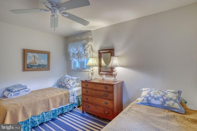 15 PINEWATER DR, Harbeson, DE 19951