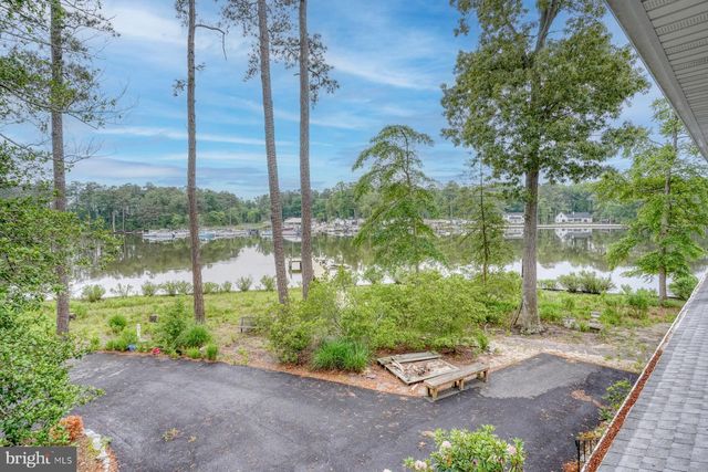 15 PINEWATER DR, Harbeson, DE 19951