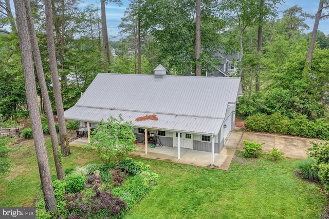 15 PINEWATER DR, Harbeson, DE 19951