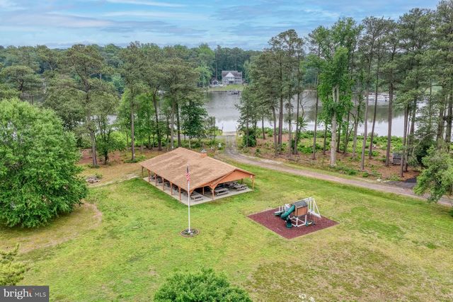 15 PINEWATER DR, Harbeson, DE 19951