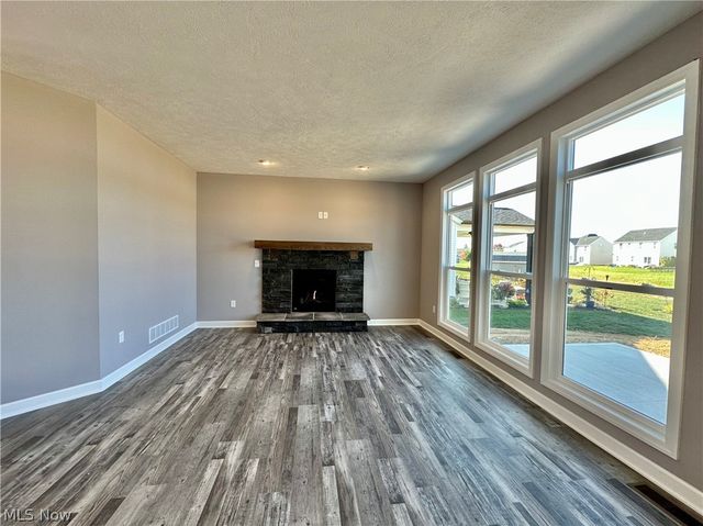 3459 Wicker Street NE, Canton, OH 44721