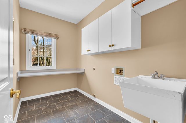 5274 Chickasaw Court, Carmel, IN 46033