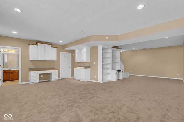 5274 Chickasaw Court, Carmel, IN 46033