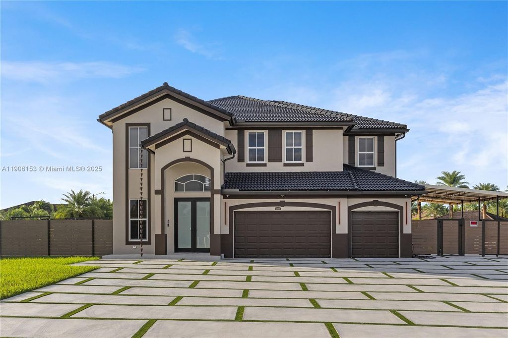 12904 SW 222nd St, Miami, FL 33170