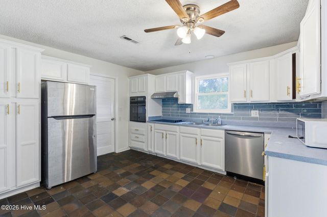 317 Tower Drive, Jacksonville, NC 28546