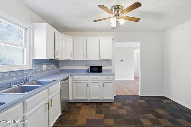 317 Tower Drive, Jacksonville, NC 28546