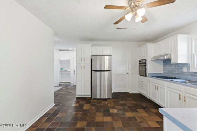 317 Tower Drive, Jacksonville, NC 28546