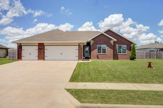 4531 West Somerset Drive, Battlefield, MO 65619
