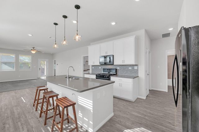 101 Mountain Valley ST, Georgetown, TX 78628