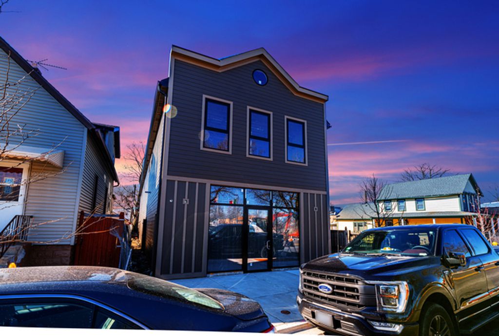 13426 Olde Western Avenue, Blue Island, IL 60406