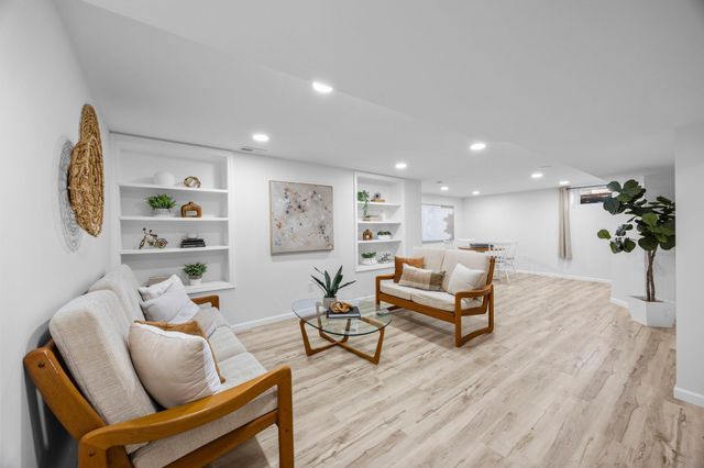 7027 Newton Avenue S, Richfield, MN 55423