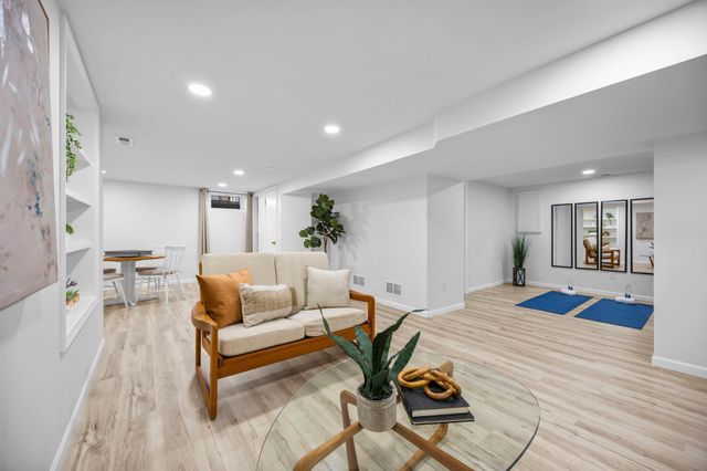 7027 Newton Avenue S, Richfield, MN 55423