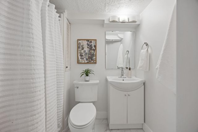 7027 Newton Avenue S, Richfield, MN 55423