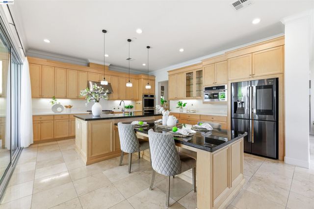 103 Camelia Ct, San Ramon, CA 94582