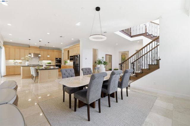 103 Camelia Ct, San Ramon, CA 94582