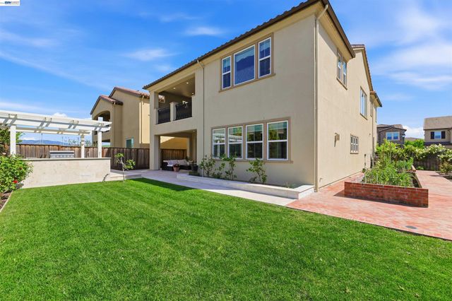 103 Camelia Ct, San Ramon, CA 94582