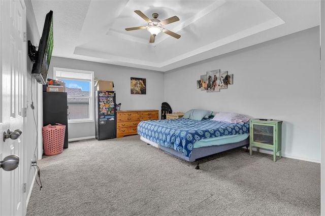 1102 E 18th Street, Kearney, MO 64060