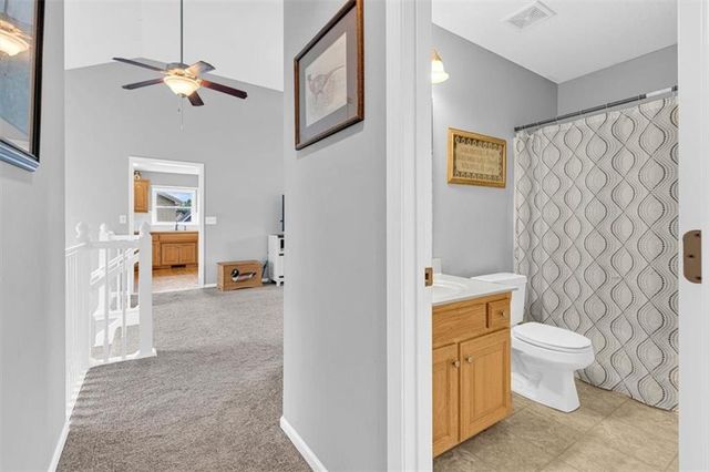 1102 E 18th Street, Kearney, MO 64060