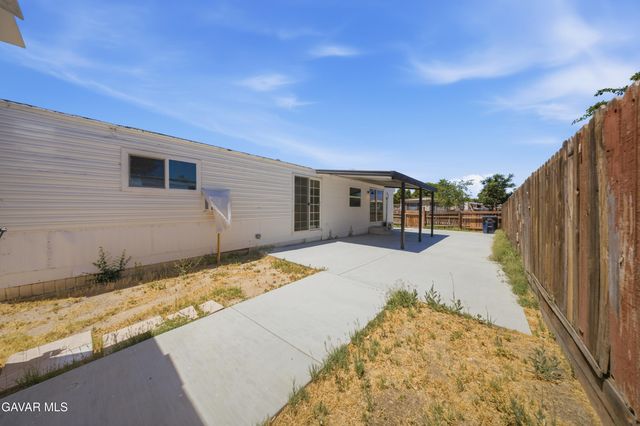 3300 W 15th Street Spc 86, Rosamond, CA 93560