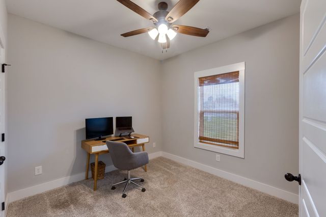 1116 Johnson St, Burns, TN 37029