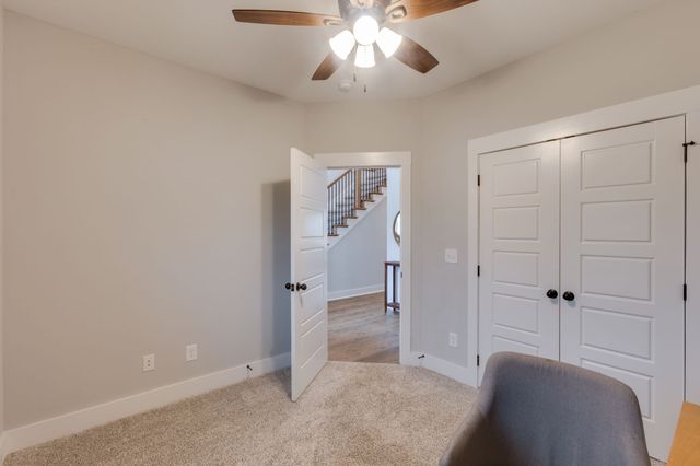 1116 Johnson St, Burns, TN 37029