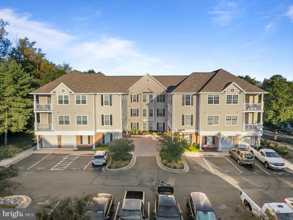 12708 FOUND STONE RD #3-102, Germantown, MD 20876