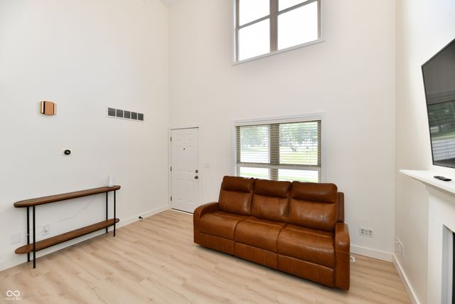 1600 Liberty Way, Hope, IN 47246