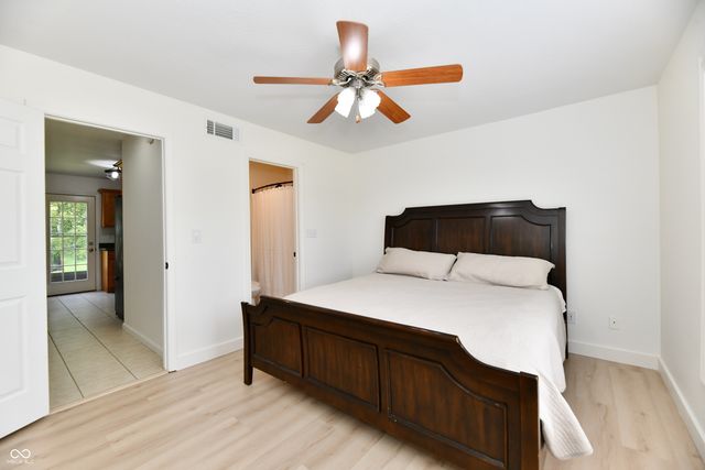 1600 Liberty Way, Hope, IN 47246