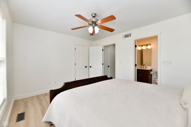 1600 Liberty Way, Hope, IN 47246