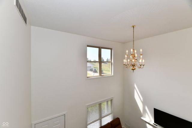 1600 Liberty Way, Hope, IN 47246