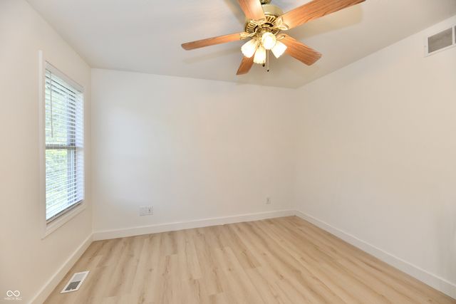 1600 Liberty Way, Hope, IN 47246