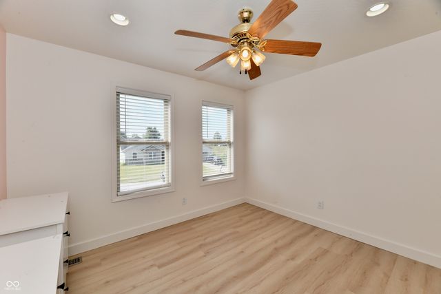 1600 Liberty Way, Hope, IN 47246