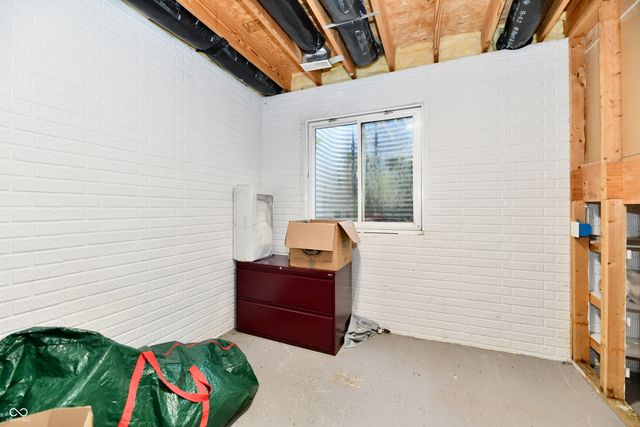 1600 Liberty Way, Hope, IN 47246