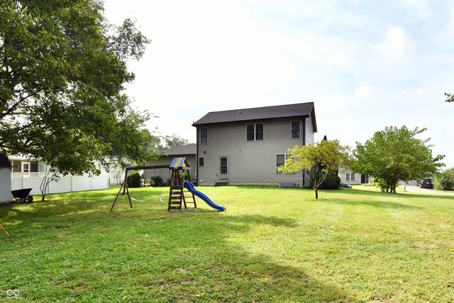 1600 Liberty Way, Hope, IN 47246