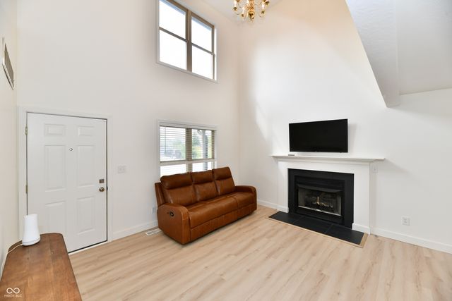 1600 Liberty Way, Hope, IN 47246